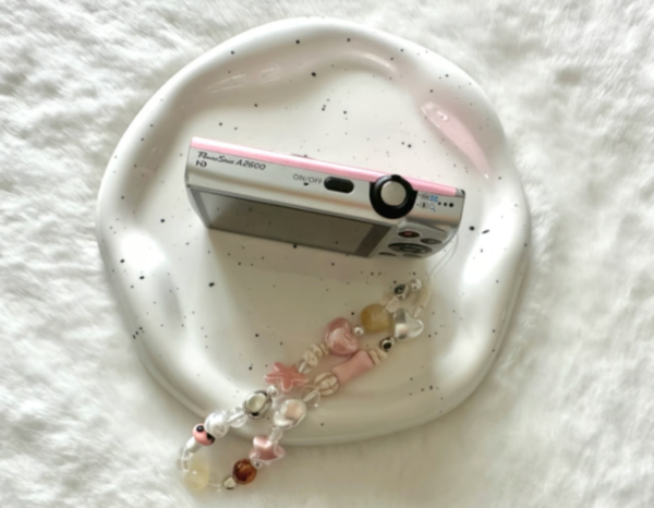 Canon Pink PowerShotA2600 digital camera - Image 3