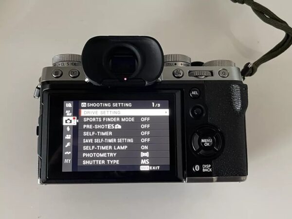 Fujifilm X-T5 40.2MP Mirrorless Camera with XF18-55 F2.8 Lens & Accessories - Image 2