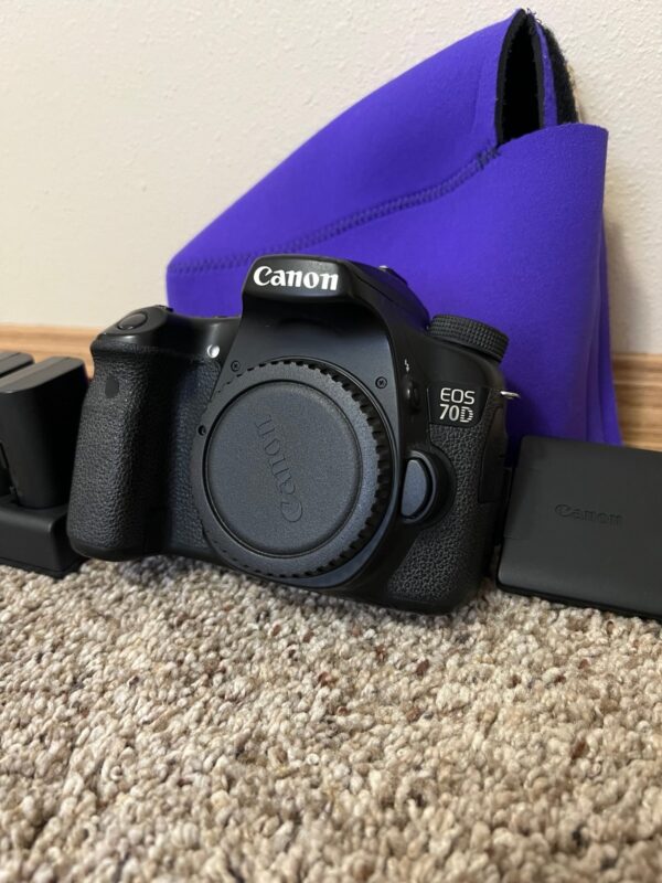Canon EOS 70D 20.2MP Digital SLR Camera (Body Only) - Image 2