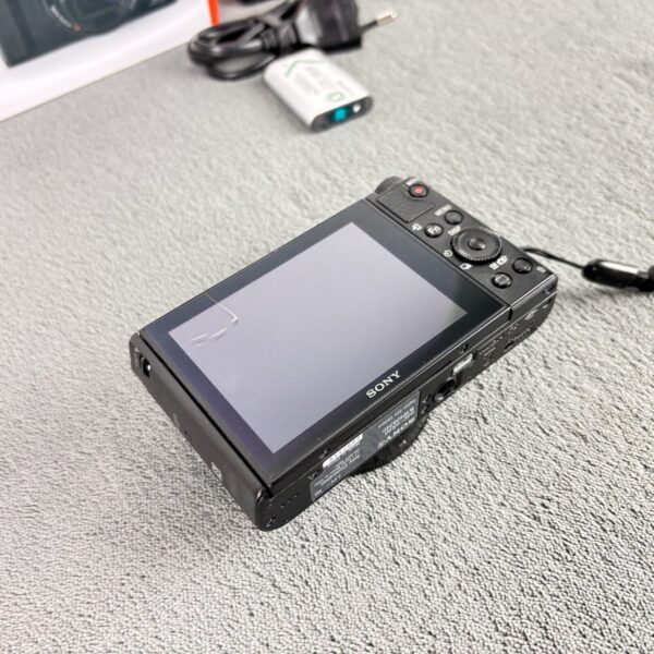 Sony Cyber-shot DSC-HX90 Digital Compact Camera 18.2MP 30x Zoom Zeiss Boxed Set - Image 15