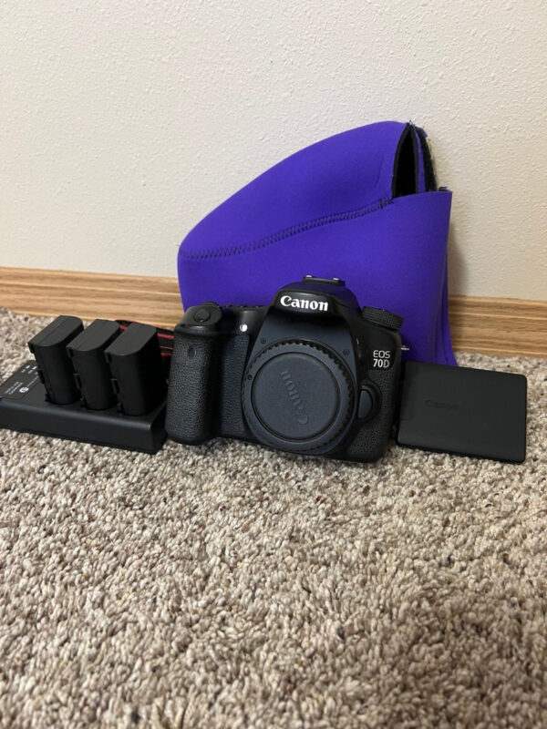 Canon EOS 70D 20.2MP Digital SLR Camera (Body Only)