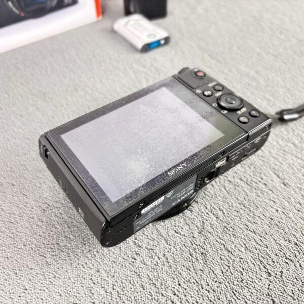 Sony Cyber-shot DSC-HX80 18.2 MP Digital Compact Camera Boxed Set Black - Image 16