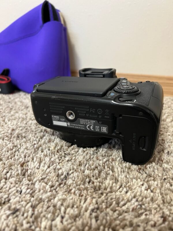 Canon EOS 70D 20.2MP Digital SLR Camera (Body Only) - Image 10