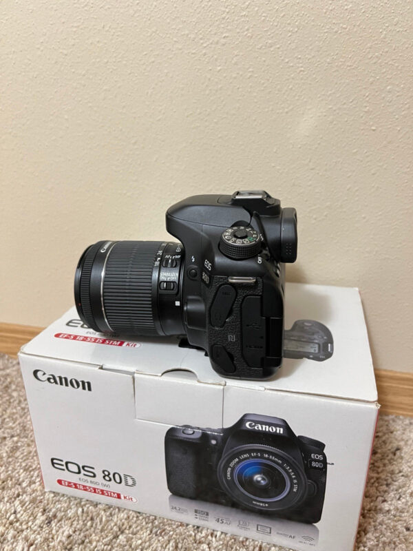 Canon EOS 80D Camera with EF-S 18-55mm Lens and Box - Image 4
