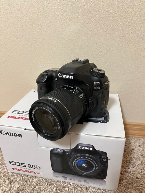 Canon EOS 80D Camera with EF-S 18-55mm Lens and Box - Image 3