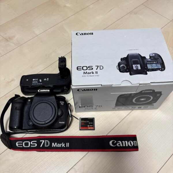 Canon EOS 7D Mark II Body with Battery Grip