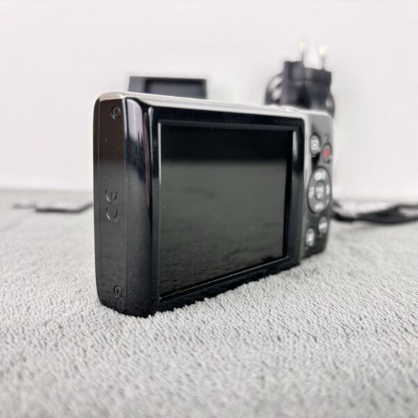 Canon IXUS 185 20MP 8x Zoom Digital Compact Camera Kit - Black Y2K Digicam - Image 8