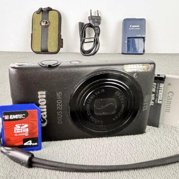 Canon IXUS 220 HS / PowerShot ELPH 300 HS 12.1MP Digital Compact Camera Kit-