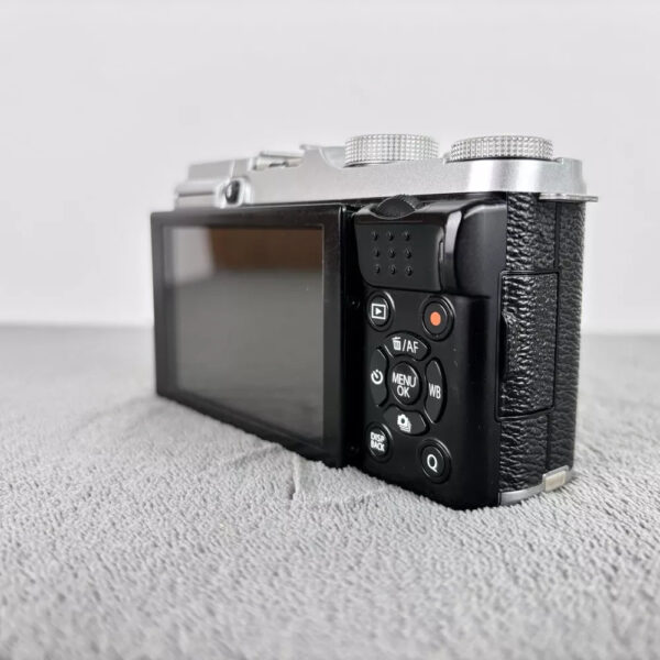 Fujifilm X-A2 SLR Camera Body Silver 16.3 MP Used- - Image 4