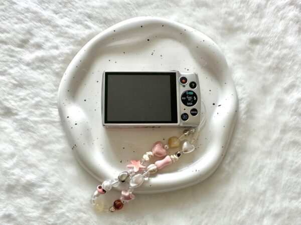 Canon Pink PowerShotA2600 digital camera - Image 2