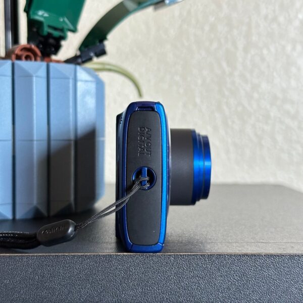 Canon ELPH 150 IS Powershot Digital Camera Blue 20MP Compact Point and Shoot - Image 4