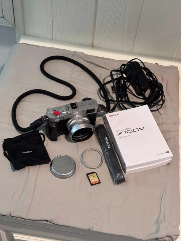 Fujifilm X100V Compact Camera - Silver Excellent Condition, Low Shutter Count