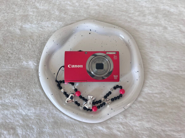 Canon powershot A2300 hot pink