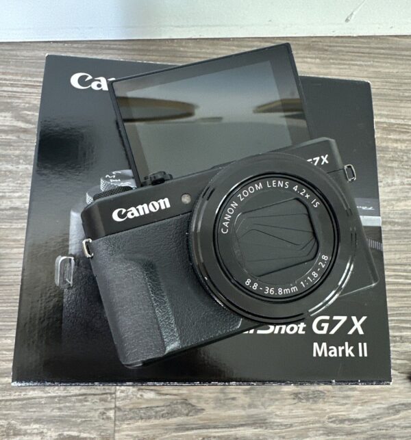 Canon PowerShot G7 X Mark II 20.1 MP - Case + Extra Battery Included! - Image 6
