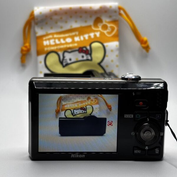 Nikon Coolpix S6000 (Gold) - Image 2