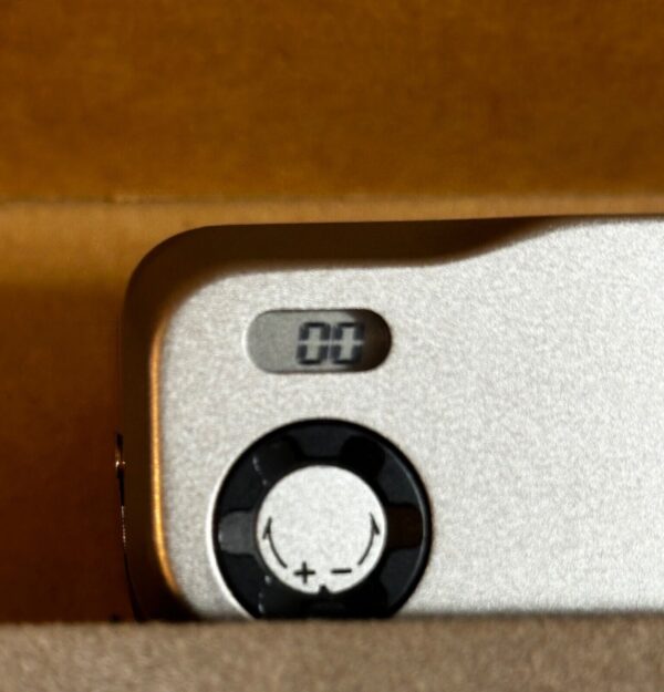 Contax T2 Film Camera - Champagne Silver - Image 7